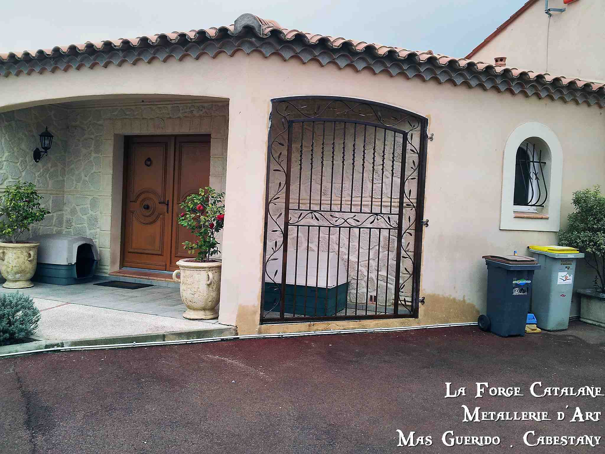 Grille protection type provencal rameau olivier travail chaud forge catalane.jpg